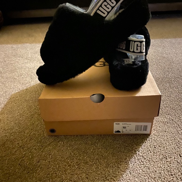 Ugg Fluff Yeah Logo Slide - Picture 3 of 9